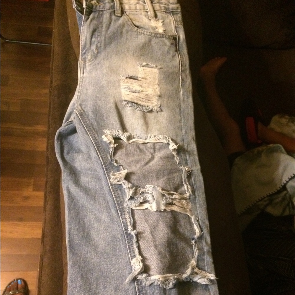 Boyfriend Destroyed Jeans